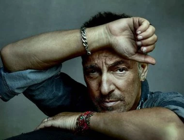 Βruce Springsteen: «Καθώς μεγαλώνουμε, το βάρος των ατακτοποίητων αποσκευών μας γίνεται πιο βαρύ»